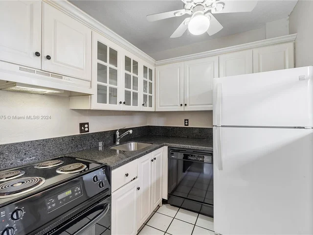 1777 SE 15th St # 122, Fort Lauderdale FL 33316