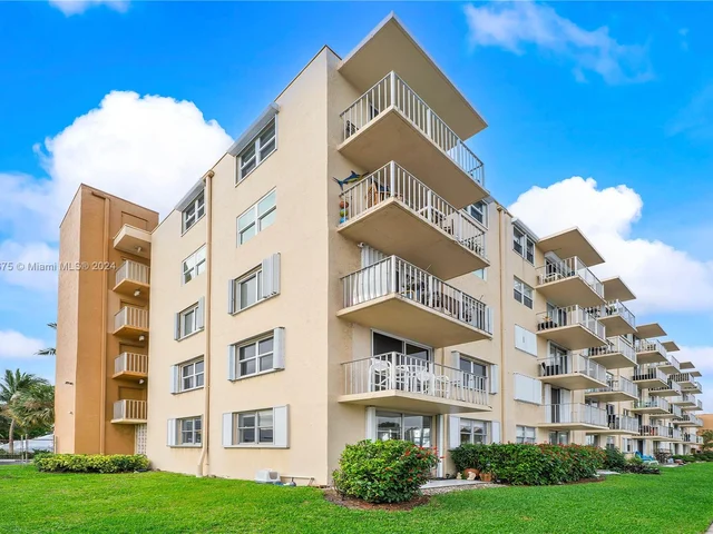 1777 SE 15th St # 122, Fort Lauderdale FL 33316