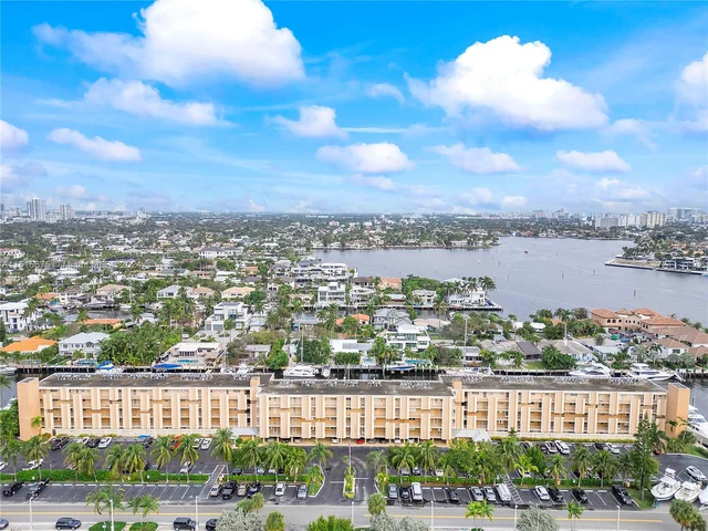 1777 SE 15th St # 122, Fort Lauderdale FL 33316