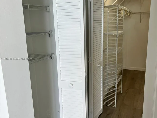 701 Brickell Key Blvd # 2401, Miami FL 33131