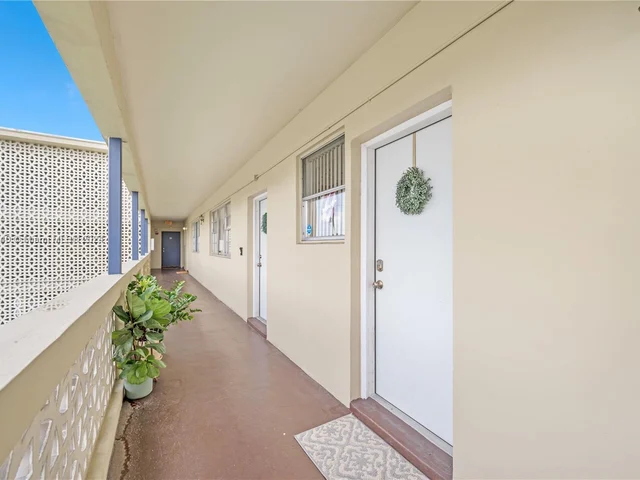 11960 NE 19th Dr # 17, North Miami FL 33181