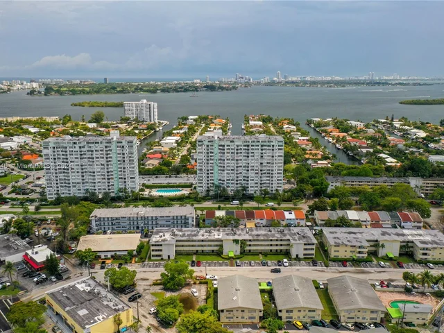 11960 NE 19th Dr # 17, North Miami FL 33181