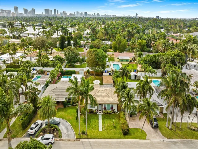 1238 Lincoln St, Hollywood FL 33019