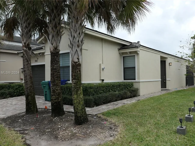 365 NW 33rd Ln, Pompano Beach FL 33069