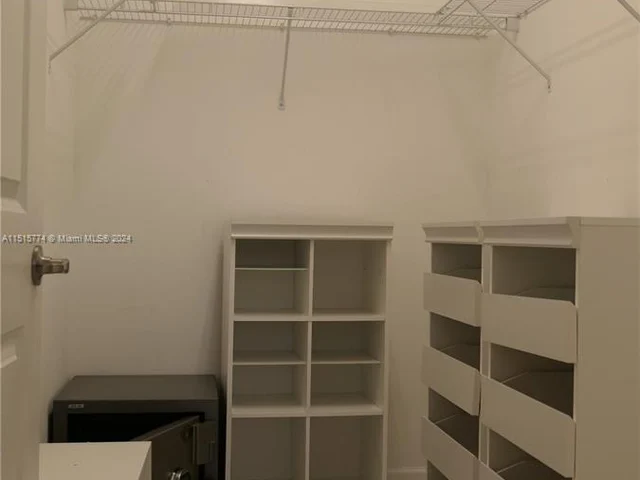 365 NW 33rd Ln, Pompano Beach FL 33069