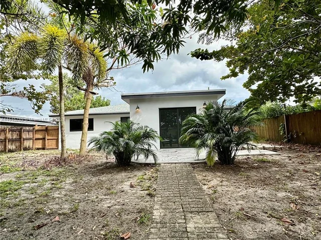 1997 SW 28th Ave, Fort Lauderdale FL 33312