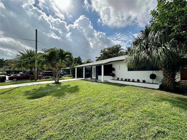 1997 SW 28th Ave, Fort Lauderdale FL 33312