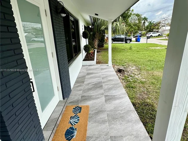 1997 SW 28th Ave, Fort Lauderdale FL 33312