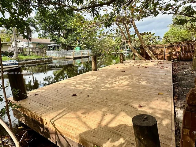 1997 SW 28th Ave, Fort Lauderdale FL 33312