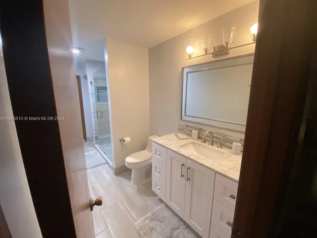 9821 NW 10th Ct, Plantation FL 33322