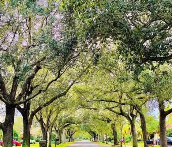 9821 NW 10th Ct, Plantation FL 33322