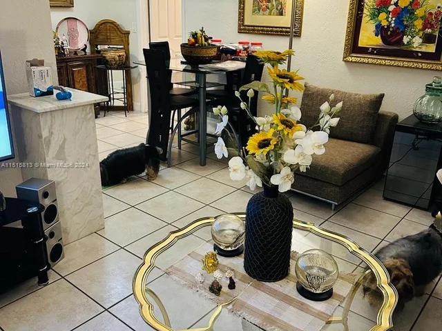 105 NE 12th Ave # 3, Hallandale Beach FL 33009