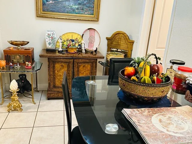 105 NE 12th Ave # 3, Hallandale Beach FL 33009