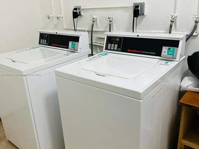 105 NE 12th Ave # 3, Hallandale Beach FL 33009