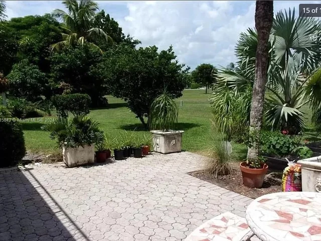 3129 N Palm Aire Dr, Pompano Beach FL 33069