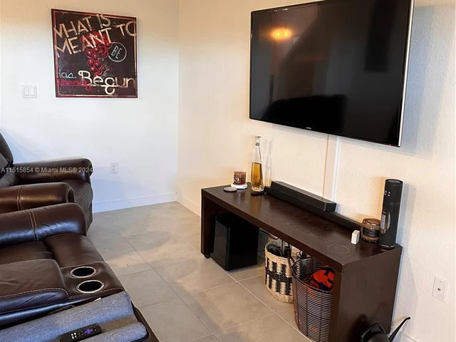 314 NE 5th Pl, Florida City FL 33034