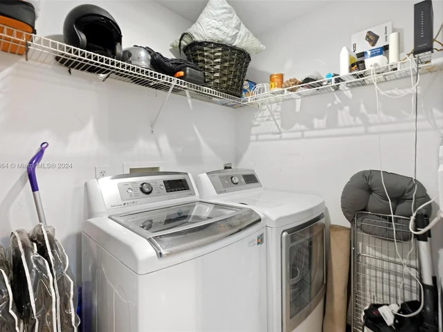 3330 NE 190th St # 1212, Aventura FL 33180