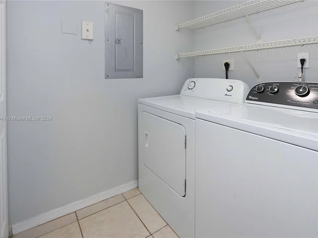 11133 SW 8th St # 204, Pembroke Pines FL 33025