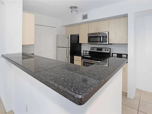 11133 SW 8th St # 204, Pembroke Pines FL 33025