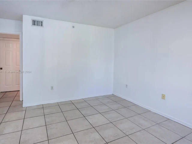 11133 SW 8th St # 204, Pembroke Pines FL 33025