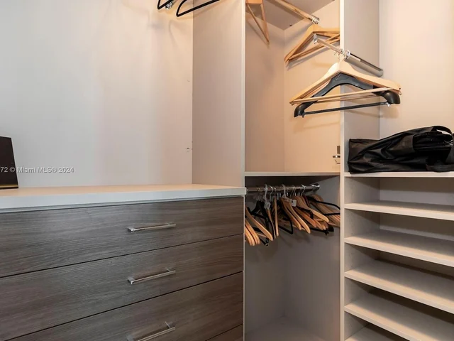 6799 Collins Ave, Miami Beach FL 33141