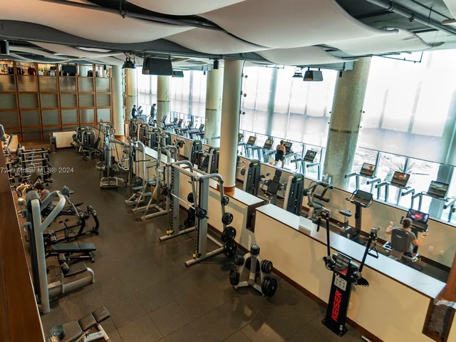 6799 Collins Ave, Miami Beach FL 33141