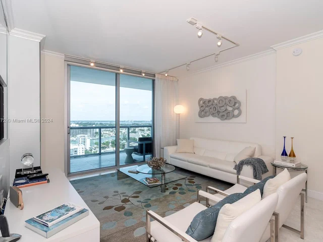 6799 Collins Ave, Miami Beach FL 33141