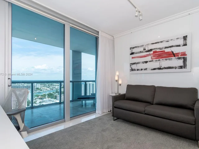 6799 Collins Ave, Miami Beach FL 33141