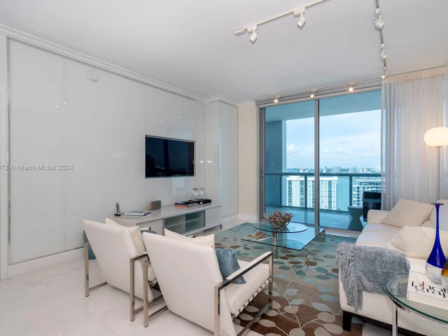 6799 Collins Ave, Miami Beach FL 33141