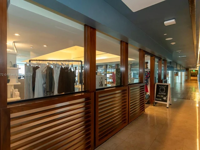 6799 Collins Ave, Miami Beach FL 33141