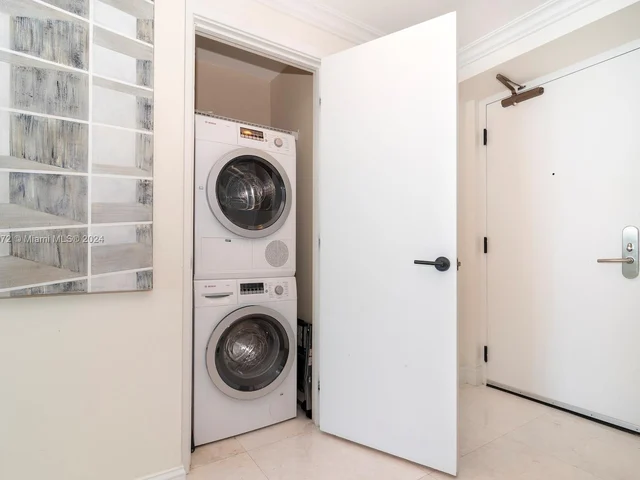 6799 Collins Ave, Miami Beach FL 33141