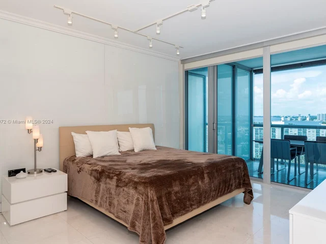 6799 Collins Ave, Miami Beach FL 33141