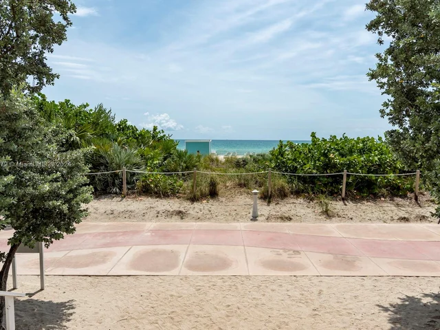 6799 Collins Ave, Miami Beach FL 33141