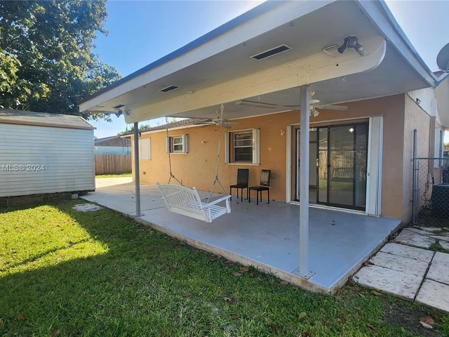 18621 SW 122nd Ct, Miami FL 33177