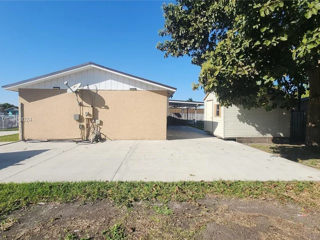 18621 SW 122nd Ct, Miami FL 33177