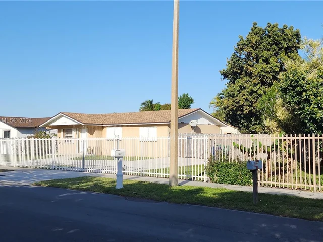18621 SW 122nd Ct, Miami FL 33177