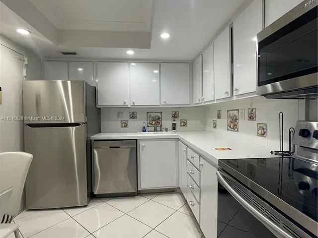 3180 S Ocean Dr # 721, Hallandale Beach FL 33009