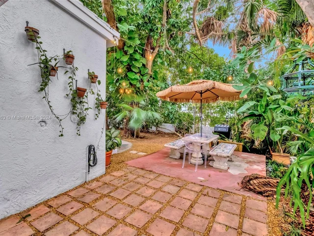 1438 Jefferson Ave, Miami Beach FL 33139