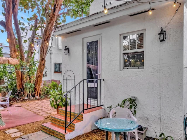 1438 Jefferson Ave, Miami Beach FL 33139