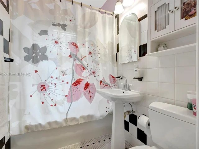 1438 Jefferson Ave, Miami Beach FL 33139