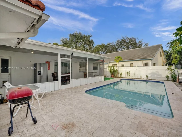 12126 NW 33rd St, Coral Springs FL 33065