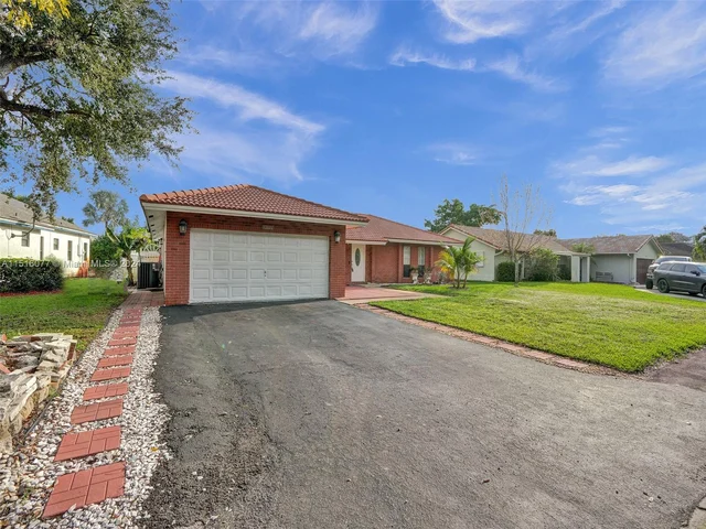 12126 NW 33rd St, Coral Springs FL 33065