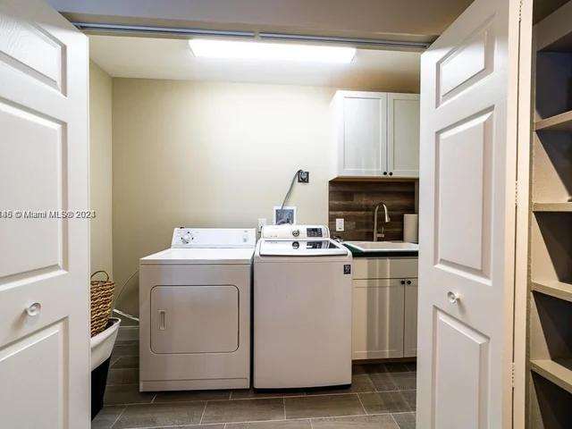 3451 NE 164th St, North Miami Beach FL 33160