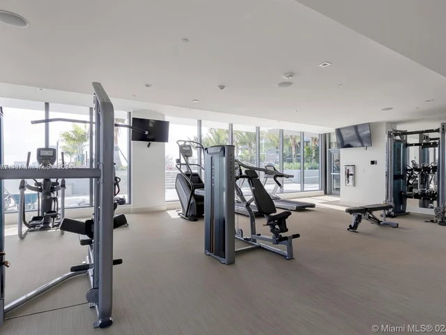 2960 NE 207th St # 1116, Aventura FL 33180