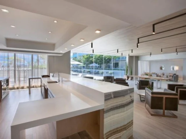 2960 NE 207th St # 1116, Aventura FL 33180