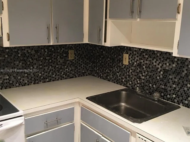 3582 NE 171 # 203, North Miami Beach FL 33160