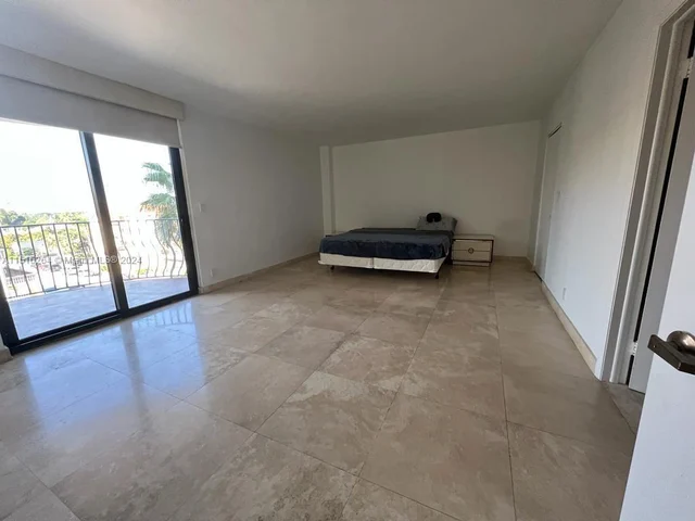 8877 Collins Ave # 404, Surfside FL 33154