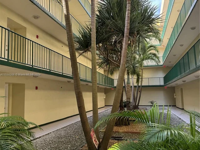 8320 NW 7th St # 313, Miami FL 33126