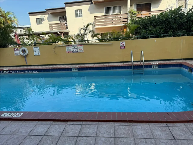 8320 NW 7th St # 313, Miami FL 33126