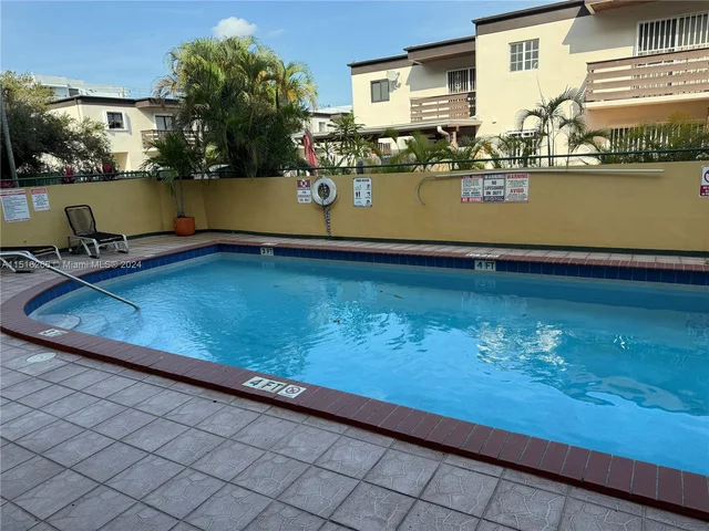 8320 NW 7th St # 313, Miami FL 33126